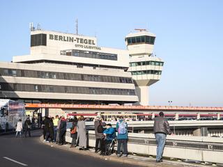 Lotnisko Berlin Tegel zostało zamknięte po otwarciu Berlin Brandenburg. Niemcy mają na nie nowy pomysł. Czy może on zainspirować przebudowę terenów po lotnisku Warszawa Okęcie?