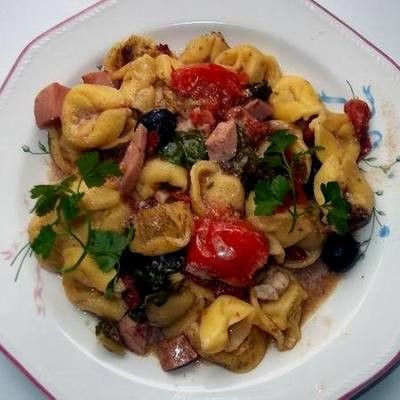 Sonkás-mángoldos tortellini