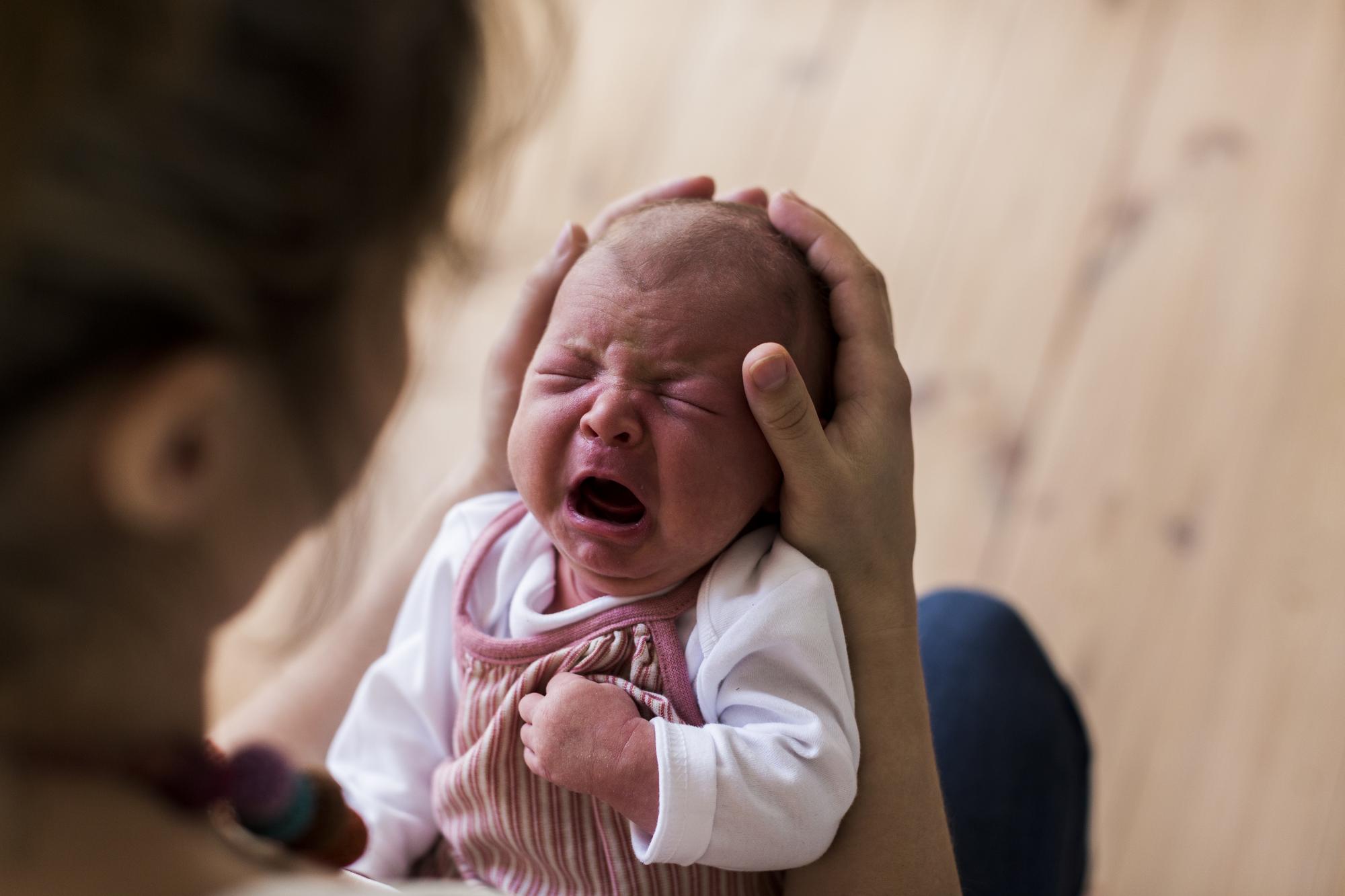Znaky, že vaše bábätko trápi vzduch v brušku: Ako mu pomôcť? | Najmama.sk