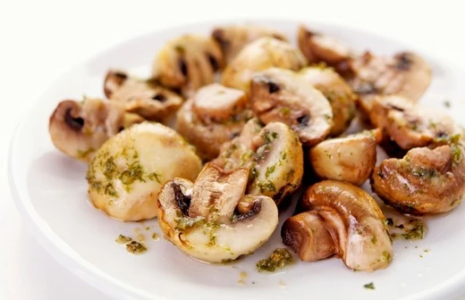 Pečurke s belim lukom