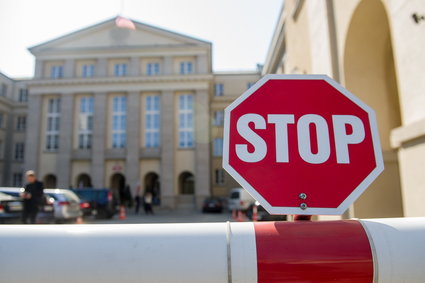 Raport NIK: Szara strefa w gospodarce hamulcem rozwoju Polski