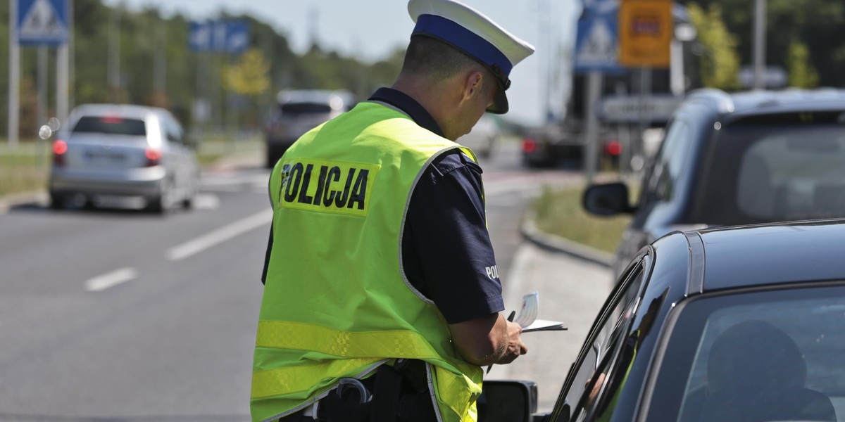 POLICJA