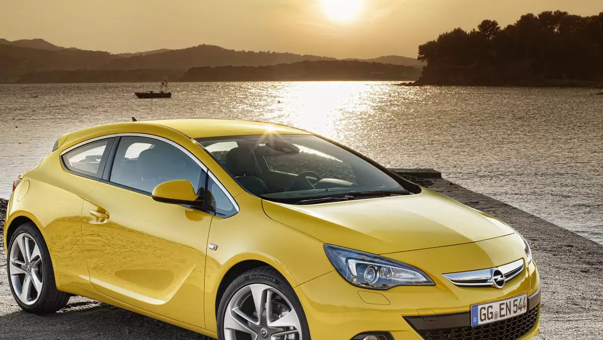 Opel Astra GTC tuż przed premierą