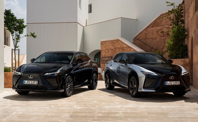 Nowy Lexus RZ 550e F SPORT