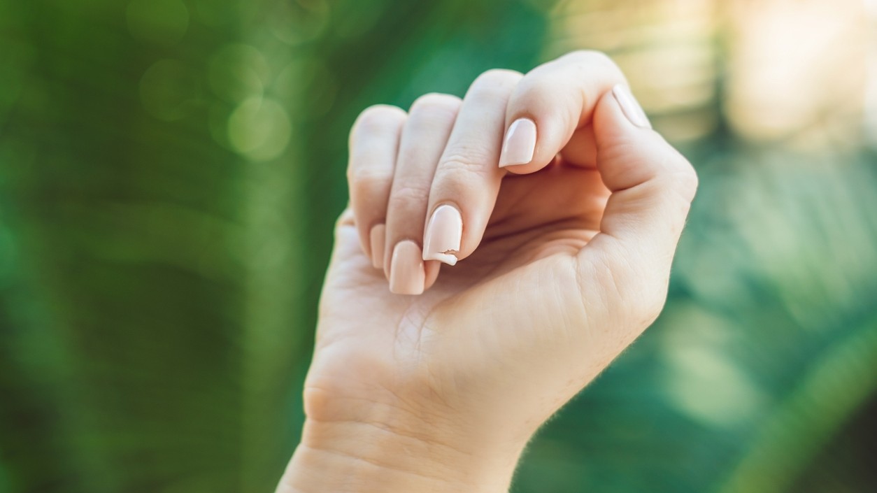 Ako zachrániť nechty, ktoré sa lámu v stresovom bode?