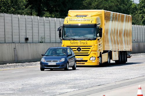 Mercedes Actros Safety - Automatyczna ciężarówka