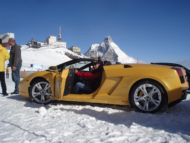 Pirelli Sottozero 2 pod Matterhorn, czyli jak zaprezentować zimowe opony latem