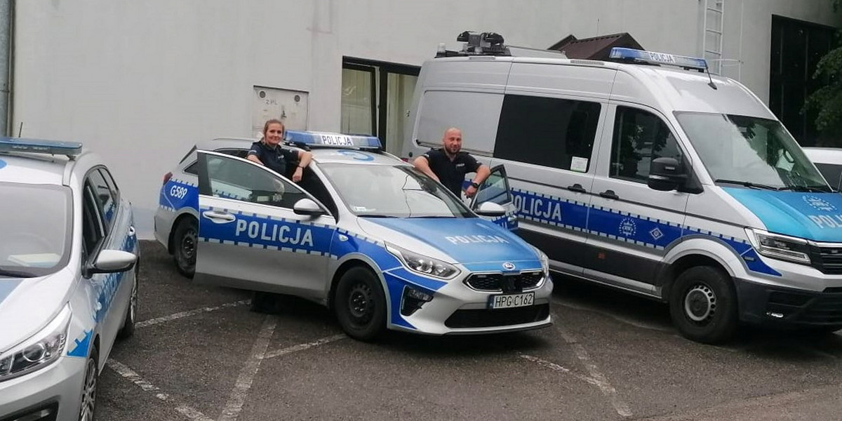 Małopolscy policjanci pomogli rodzącej kobiecie. 