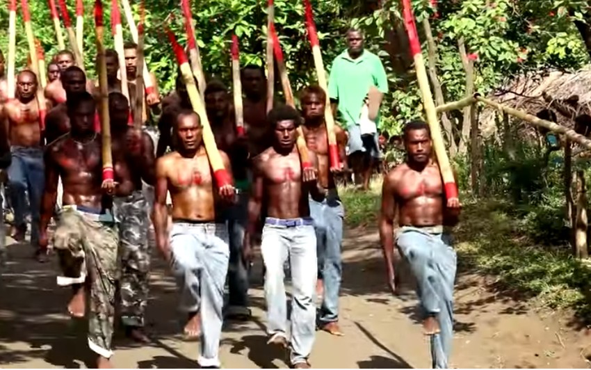 Pripadnici kulta proslavljaju Dan Džona Fruma