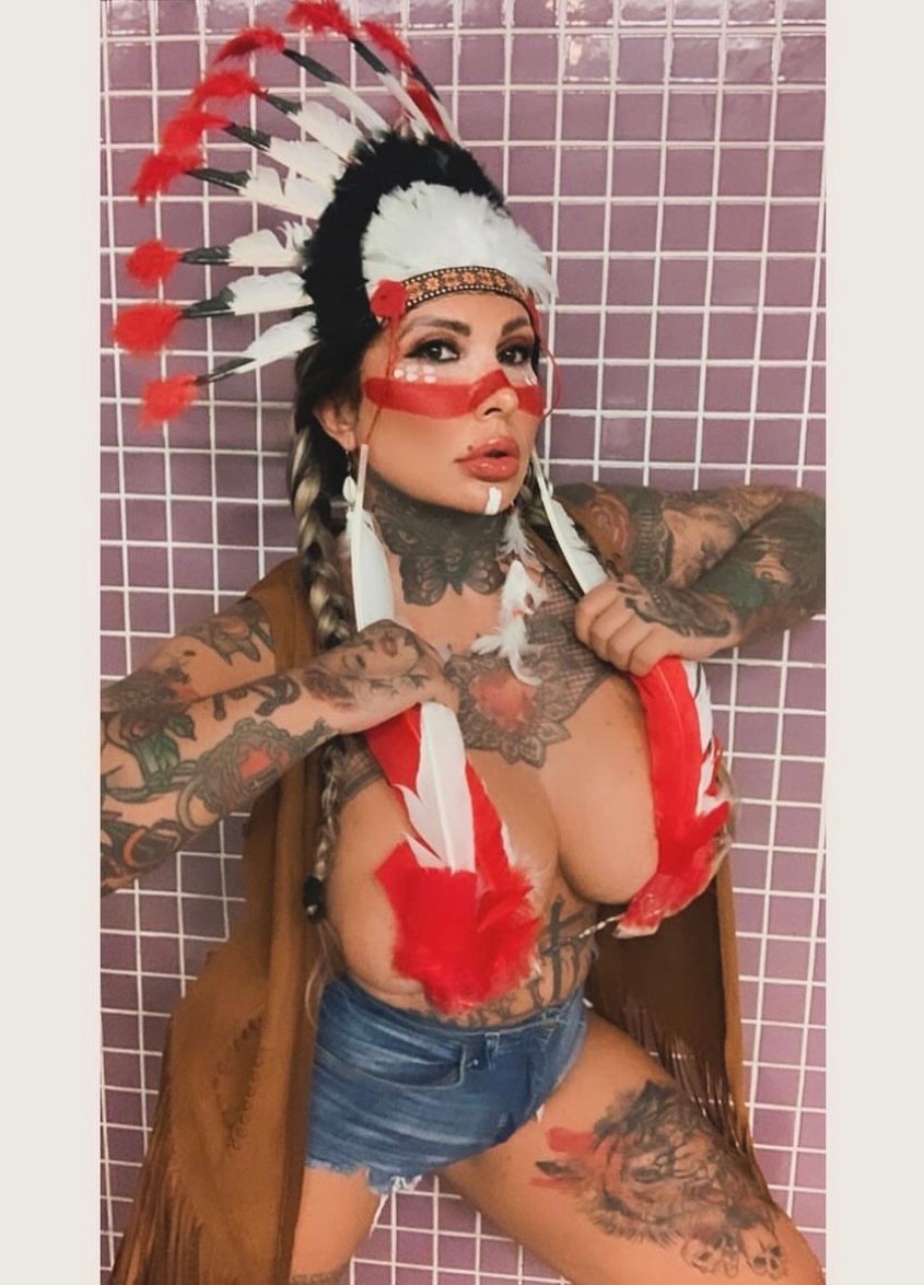 Influencerka na Instagrame často zverejňuje pikantné fotky.