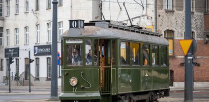 Wakacyjnym tramwajem po Łodzi już od niedzieli 3 lipca. Zabytkowe tramwaje i autobusy retro będą wozić turystów aż do września. Zobacz trasę