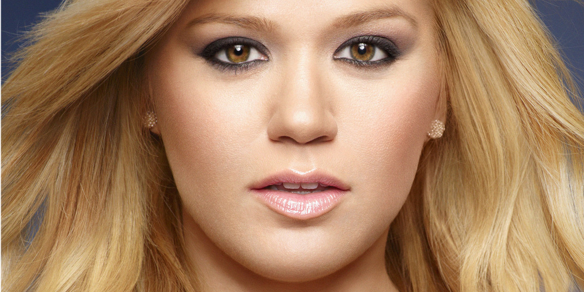 KELLY CLARKSON