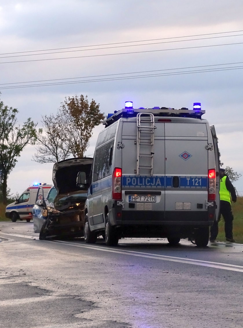 Radiowóz wjechał w grupę motocyklistów, jeden z motocyklistów zabity 