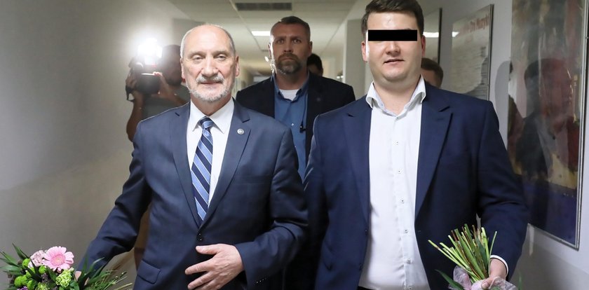 Macierewicz przerywa milczenie ws. Bartłomieja M.