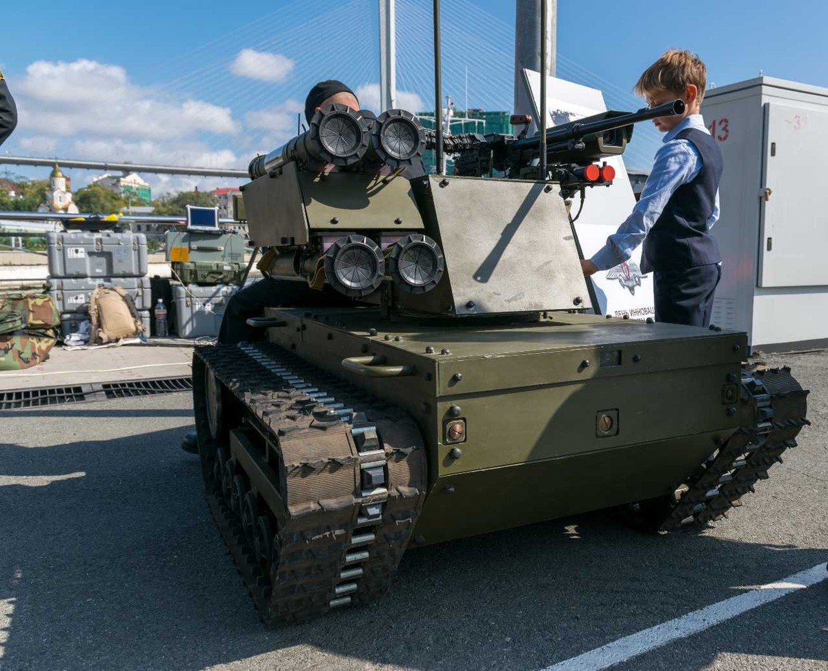 Robot wojskowy Platforma-M