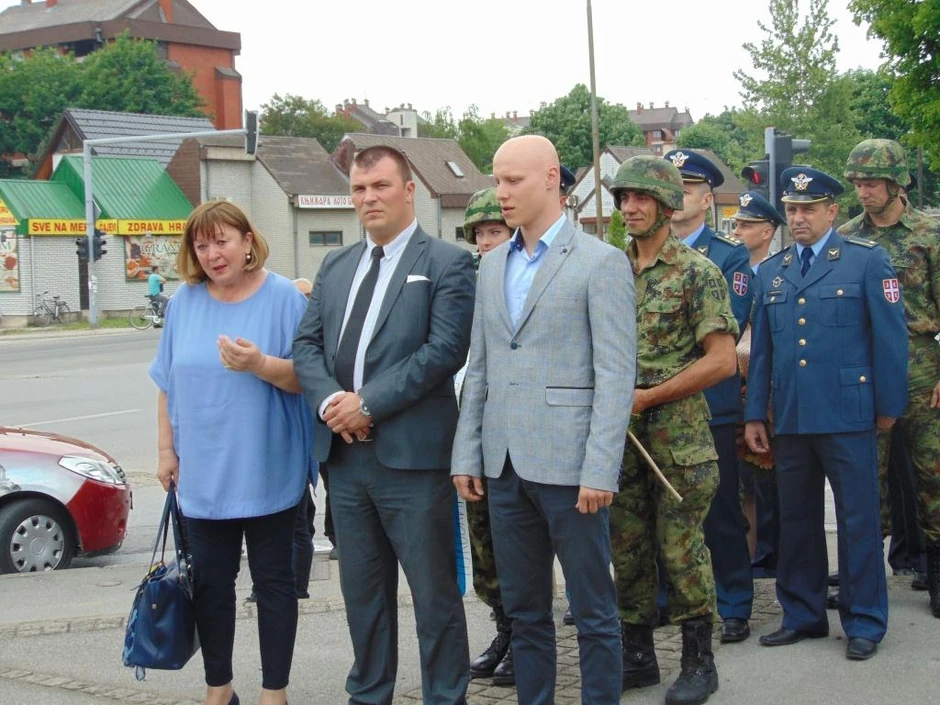 Supruga Slavica i sinovi na pomenu Milenku Pavloviću