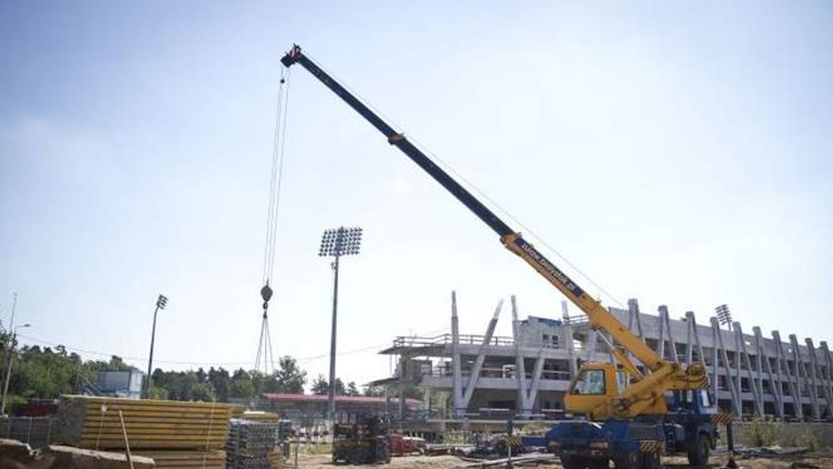 Stadion, trasa generalska, park naukowo-technologiczny. To tylko największe białostockie inwestycje z unijnym dofinansowaniem. Ale na razie dostaliśmy tylko 90 mln. Urzędników to nie martwi. Twierdzą, że planów nic nie zakłóci.