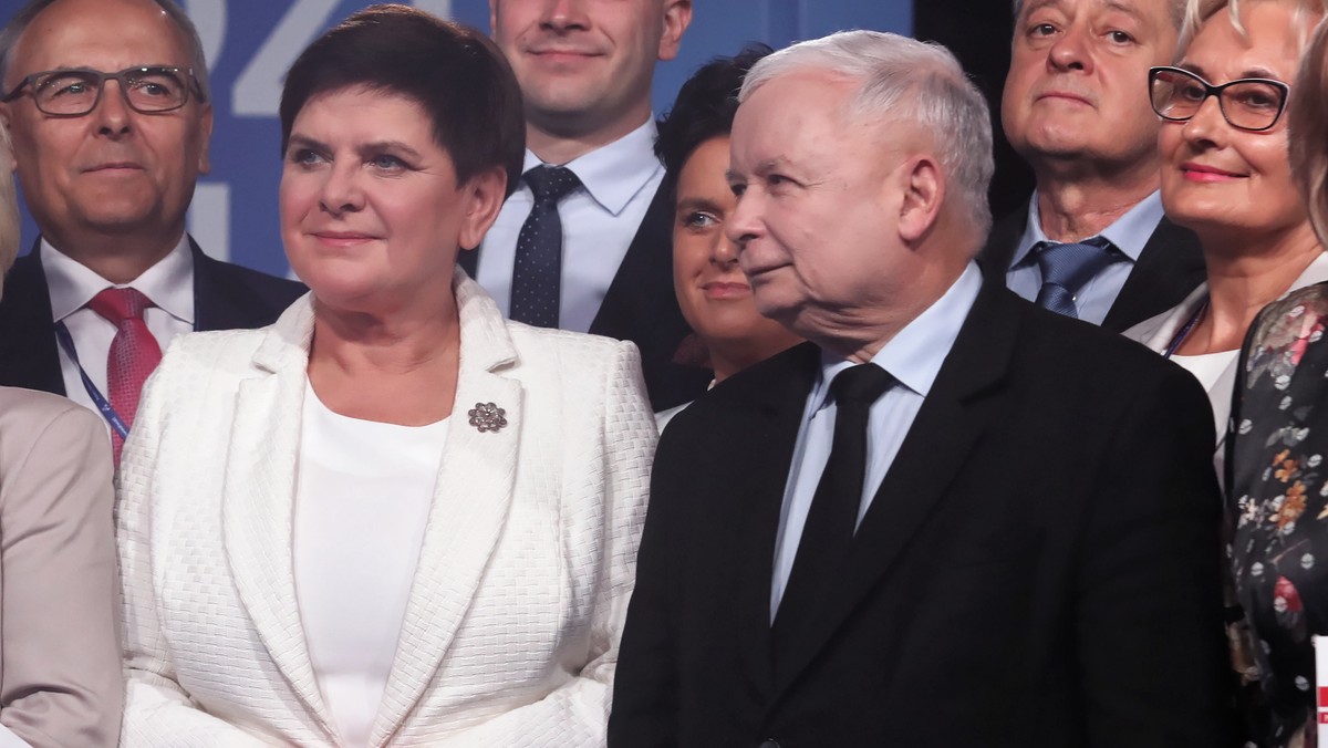 PiS chce pytać o wiek emerytalny w referendum. "Polityczna schizofrenia"