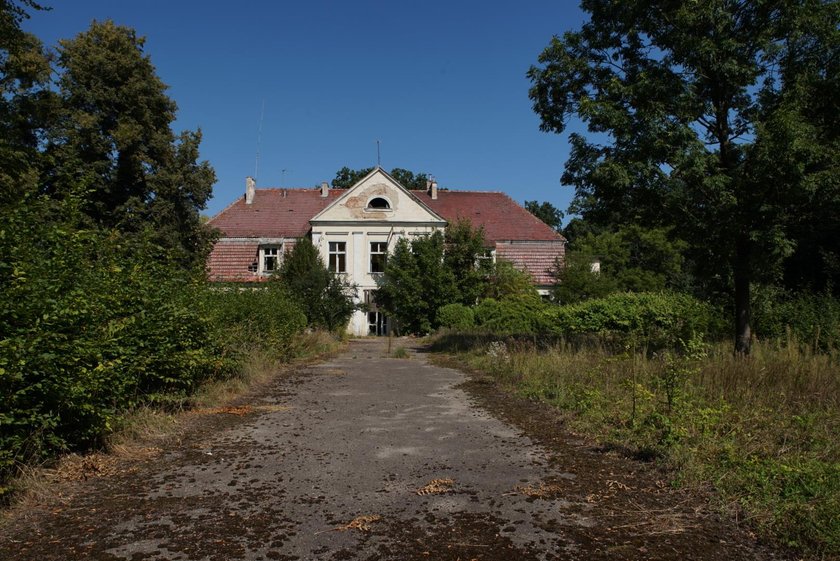 Właściciele Amber Gold stracili zabytkowy dworek. Posiadłość wróci do gminy