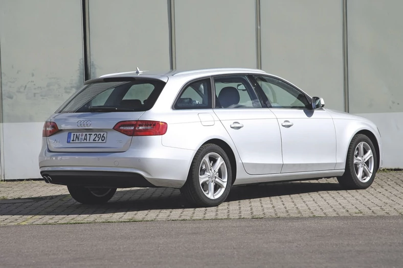 Audi A4 Avant to model o spokojnej, ponadczasowej stylistyce. Nadal interesujący, alle nie tak świeży, jak rywale