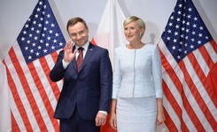 Andrzej Duda złoży kwiaty przy Pomniku Katyńskim. 'Prezydent dziękuje Polonii za mobilizację'