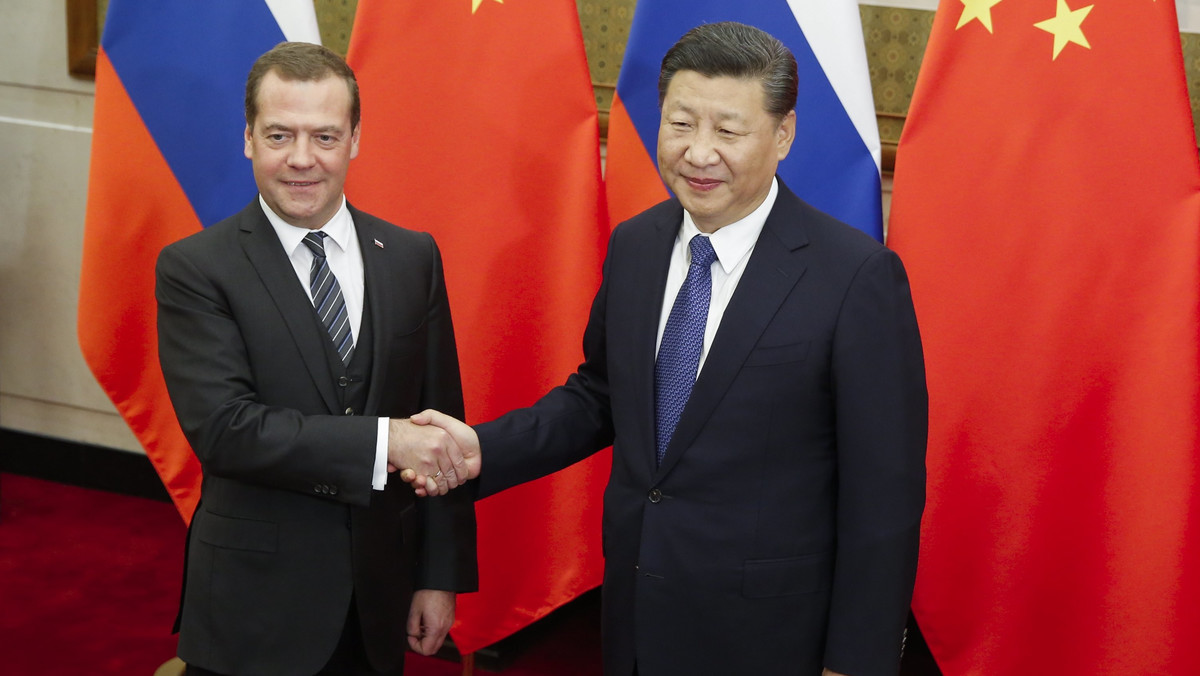 Podczas kończącej się wizyty premiera Rosji Dmitrija Miedwiediewa w Chinach podpisano blisko 20 porozumień o współpracy, m.in. w dziedzinie inwestycji, rolnictwa, lotnictwa, energetyki i eksploracji kosmosu – poinformowała agencja Xinhua.