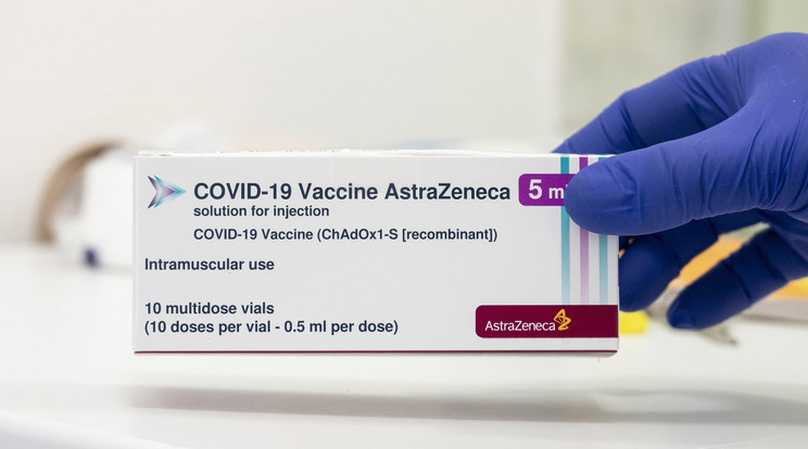 Romániában tovább oltanak az AstraZenecával /Fotó: MTI/Szigetváry Zsolt