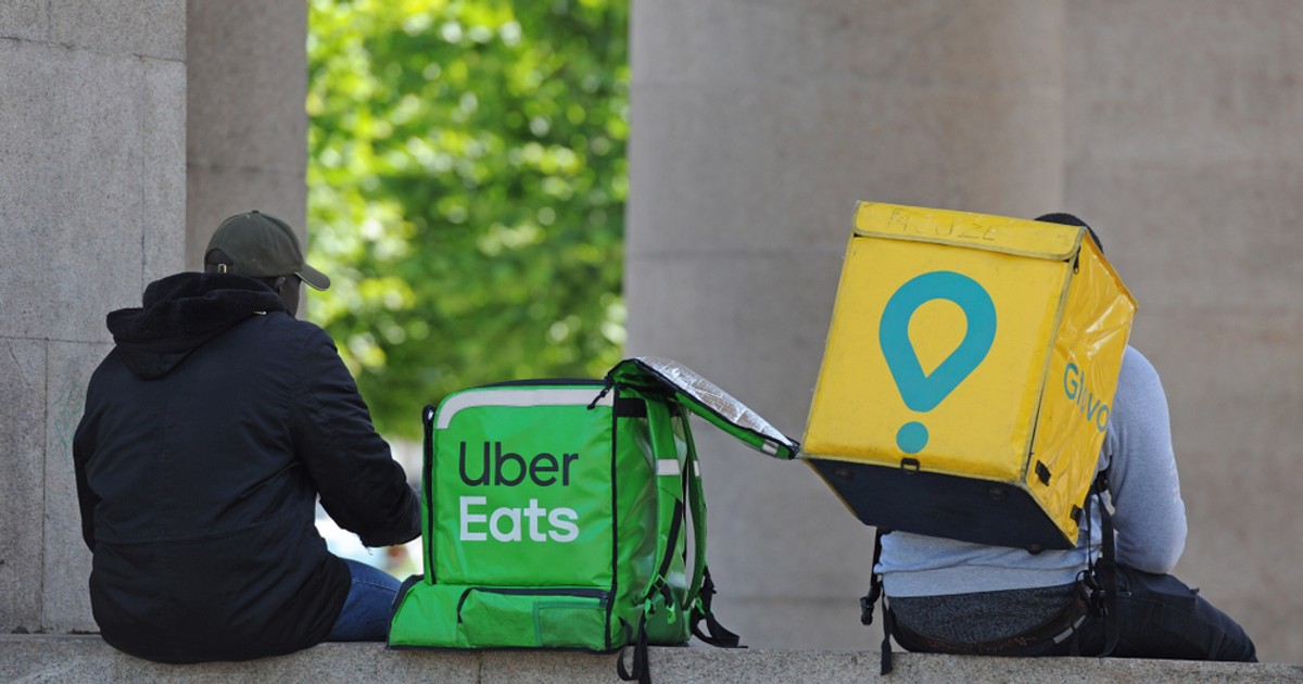 Platformy do dostaw jedzenia drenują restauracje? Sprawa trafiła do UOKiK