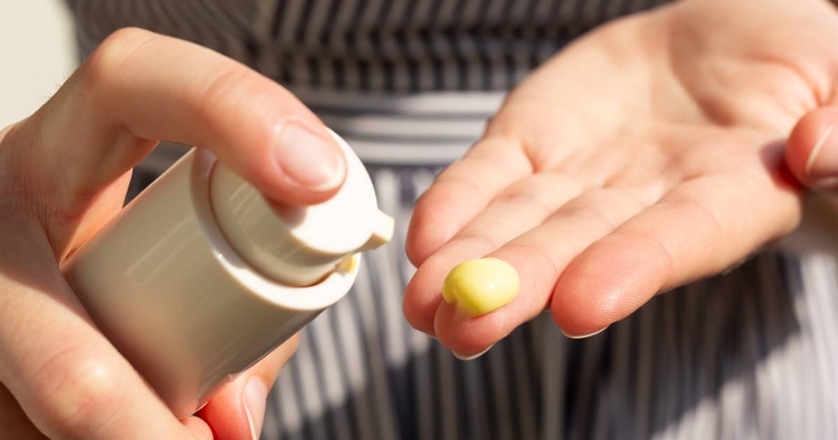 Po jakim czasie trzeba wyrzucić kosmetyki? Eksperci rozwiewają wątpliwości