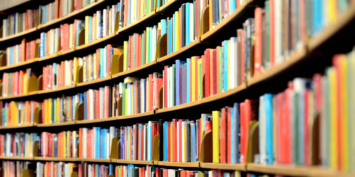 Lista lektur 2022 została ogłoszona przez MEiN jeszcze w sierpniu 2021. Jakie pozycje książkowe powinien przeczytać tegoroczny maturzysta?
