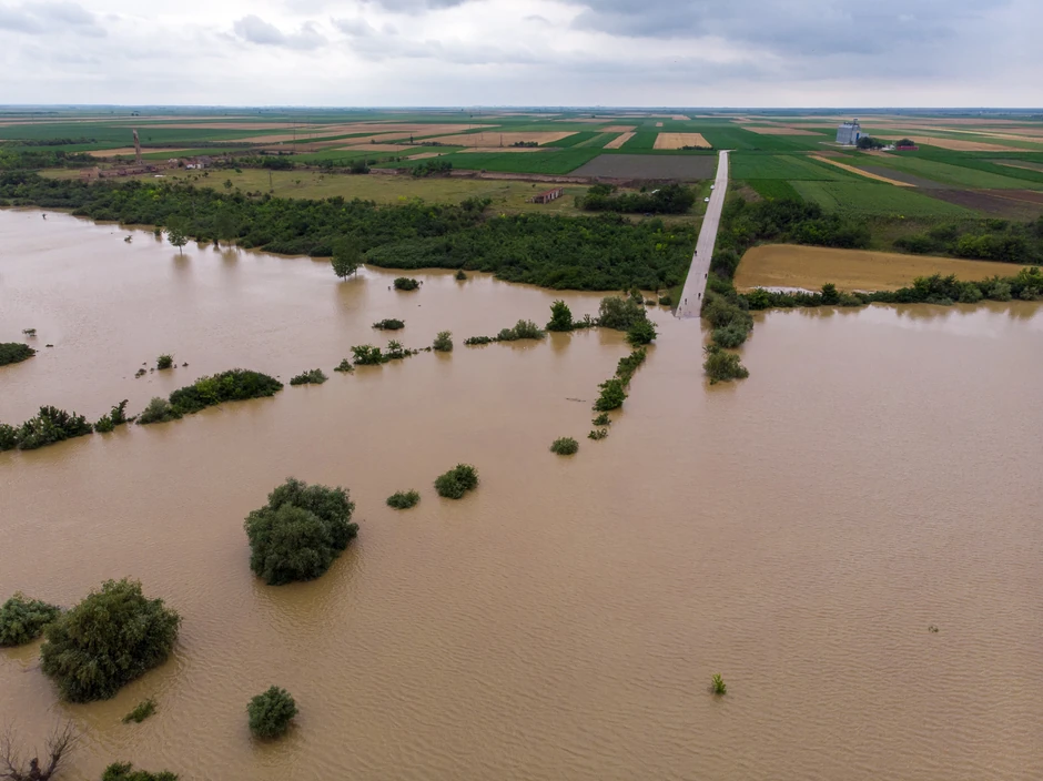 potreban je oprez zbog izlivanja reka, a moguće su i urbane poplave