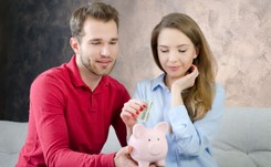 Wspólna kasa kluczem do dobrego małżeństwa? BADANIE
