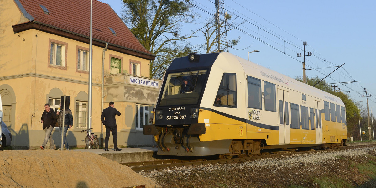 Pociąg  wróci na trasę z Jelcza Miłoszyc do Wrocławia w przyszłym roku