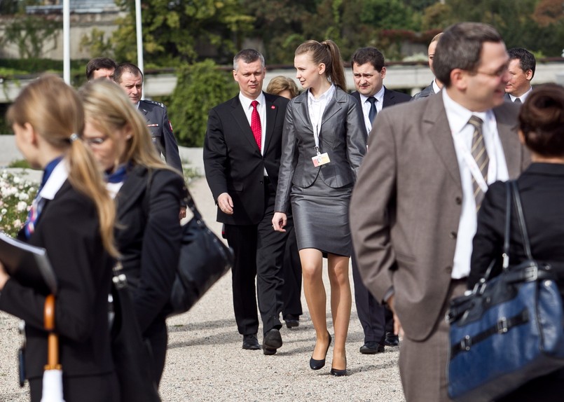 Minister obrony Tomasz Siemoniak (C) podczas nieformalnego spotkania ministrów obrony we Wrocławiu.