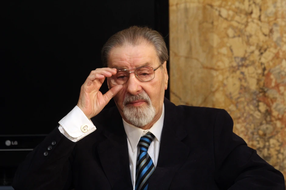 Čovek orkestar, vlasnik prve zlatne ploče na Balkanu, jedan od retkih koji JE IMAO apsolutni sluh - NEPONOVLJIVI CUNE