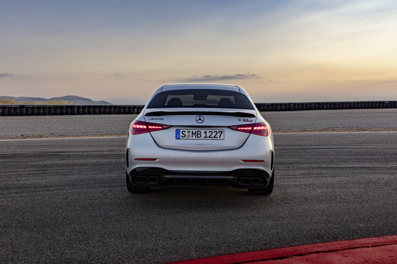 Mercedes-AMG C 63 S E Performance