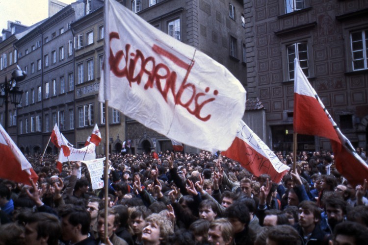 Stan wojenny na archiwalnych zdjęciach
