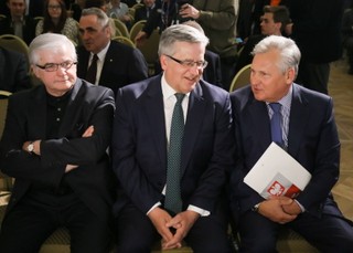 Byli prezydenci: O konstytucji trzeba dyskutować, ale w duchu wspólnoty