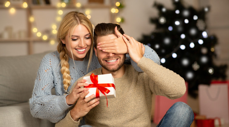 Karácsonyi ajándék a pasimnak. Mi legyen, mi legyen...? / Illusztráció: Shutterstock