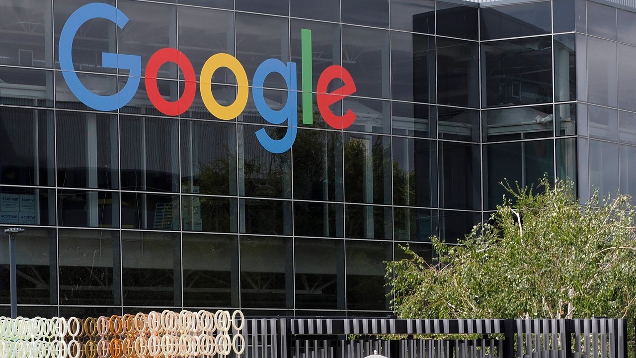 Google działa jak "hydraulik bez paragonu". Ekspert o podatku cyfrowym w Polsce