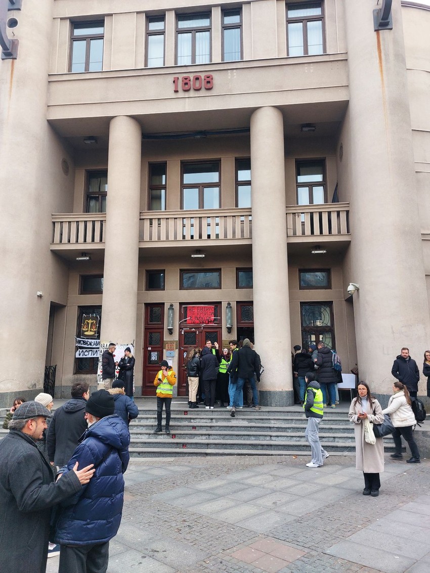 Blokada saobračaja kod Pravnog fakulteta