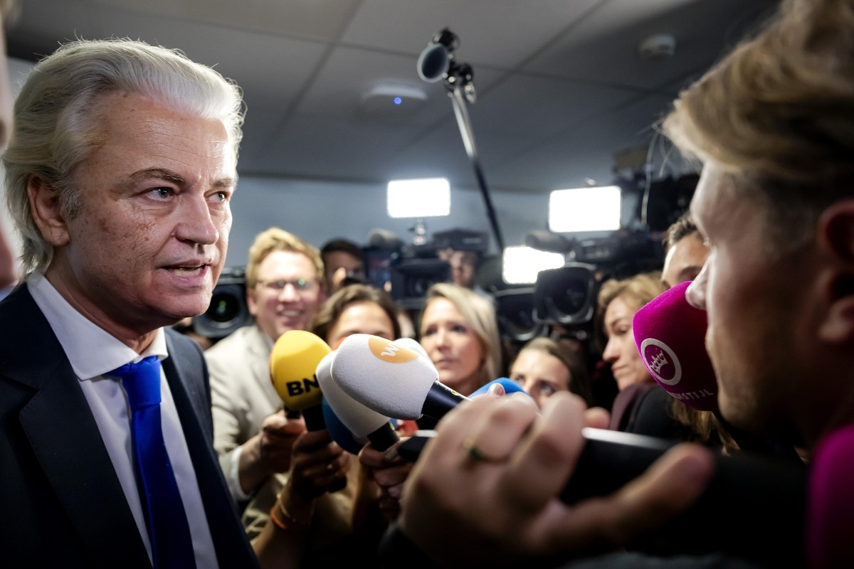 Coalition talks at the House of Representativeson on Wilders proposed asylum plans