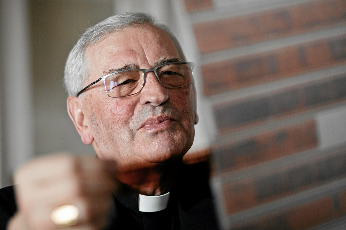 Biskup Tadeusz Pieronek