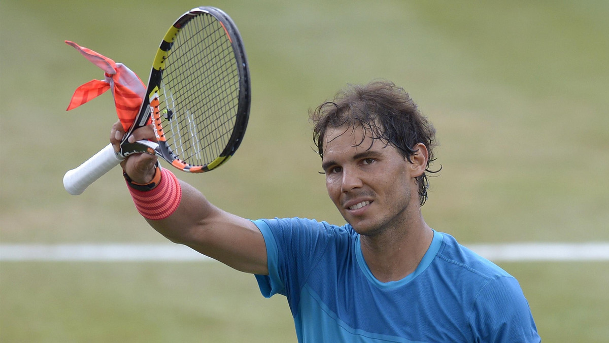 Rafa Nadal przeżywa w tym sezonie ciężkie chwile, ale przełamał się na lubianym przez niego turnieju w Stuttgarcie. - To był dla mnie wspaniały tydzień - powiedział tenisista z Majorki, po tym jak w niedzielnym finale pokonał Viktora Troickiego 7:6 (7-3), 6:3.