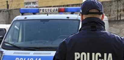 Skandal. Policjanci robili to bezdomnym?