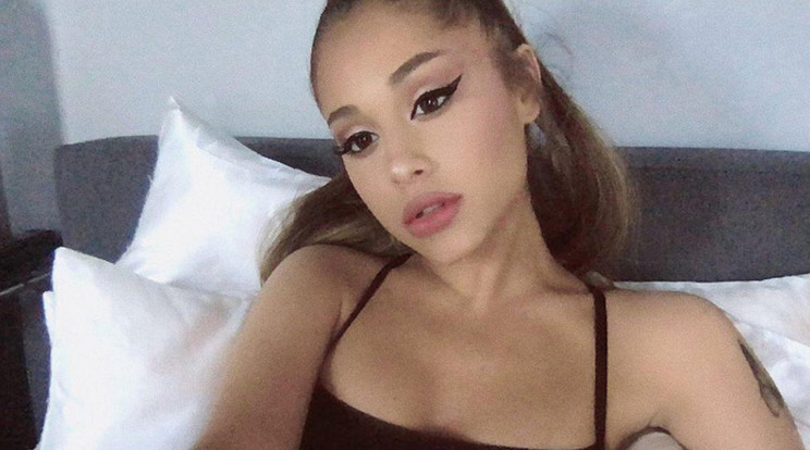 Jegygyűrűt villantott Ariana Grande, kedvese eljegyezte / Fotó: Northfoto