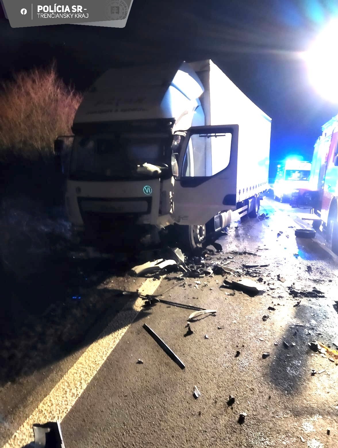 Zrážku s nákladným autom neprežila 45-ročná vodička.