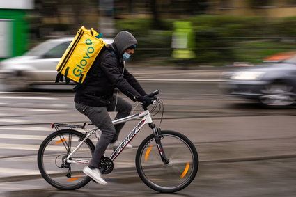 Glovo zaczęło rozdawać bony na 125 zł. Potem pojawił się problem