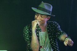 Pharrell Williams jest kobietą [ZDJĘCIA]