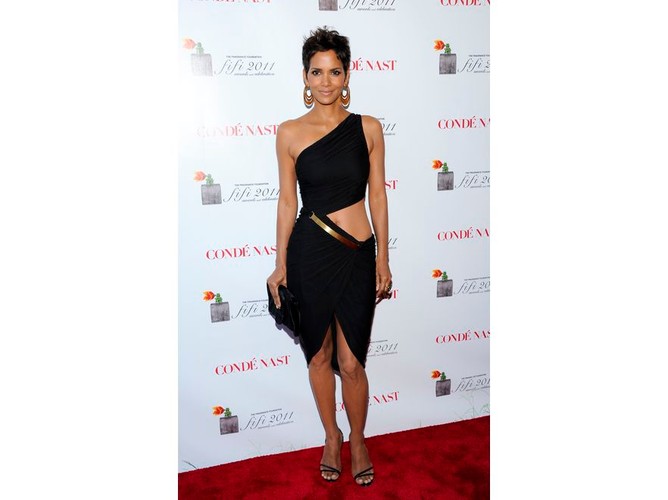 Halle Berry. Wzrost: 166 cm, waga: 53 kg